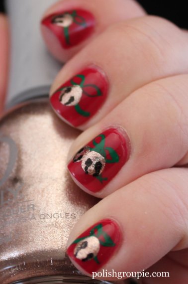 Christmas Nail Art: Jingle Bells