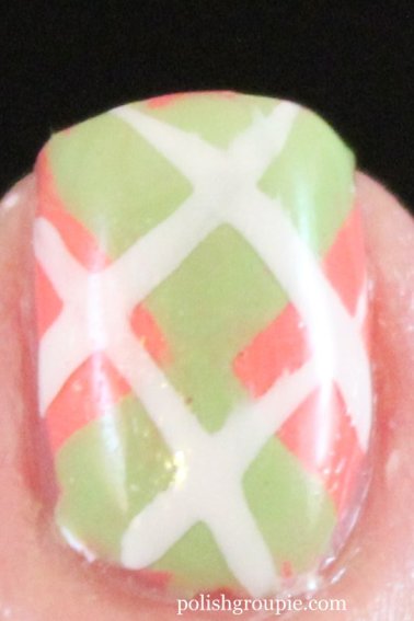 Argyle Pattern Nail Art